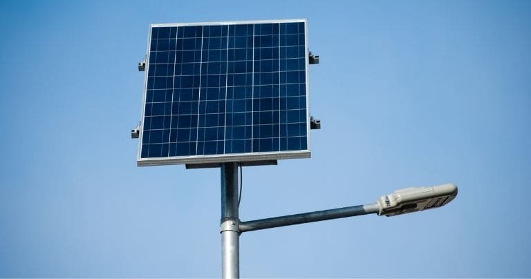 Easy-to-Install Solar Street Light